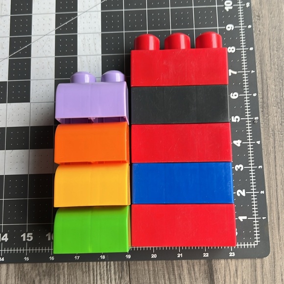 MEGA BLOKS building brick STEM toys 120+ pieces - Picture 8 of 9